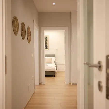 Elegant Near Wilson Square *