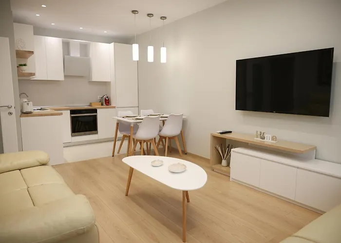 Elegant Near Wilson Square טיראנה